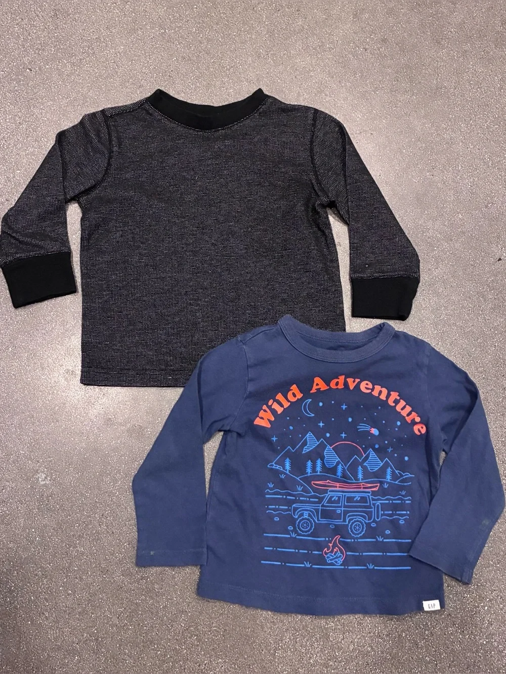 Gap 2T Long Sleeve Shirt Bundle Top Casual Navy Wild Adventure Charcoal Heather